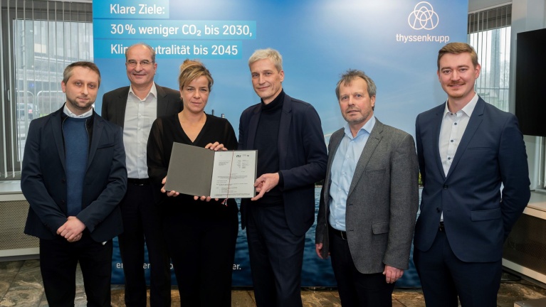 Ministerin Neubaur übergibt Förderbescheide für Kooperationsprojekt von thyssenkrupp und BFI