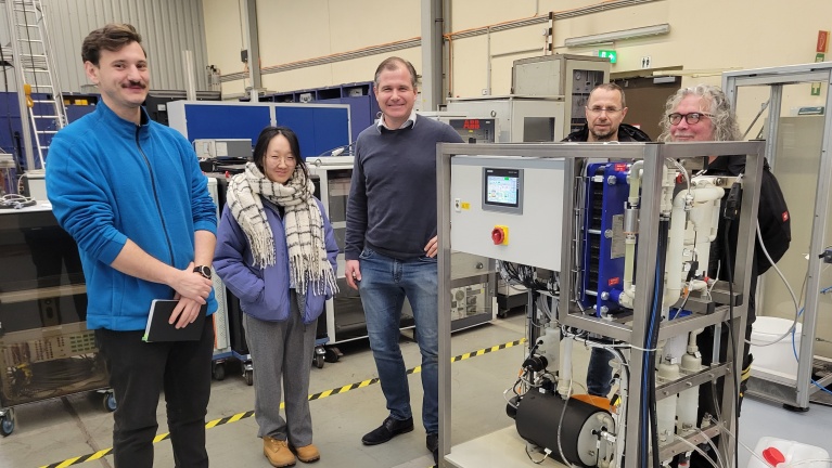 Inbetriebnahme von Pilotanlage zur Membrandestillation